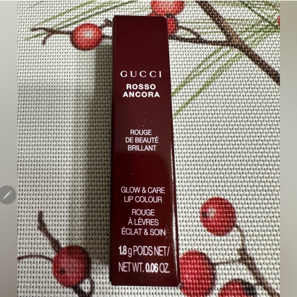 Gucci Glow & Care Shine Lipstick - Picture 6 of 8